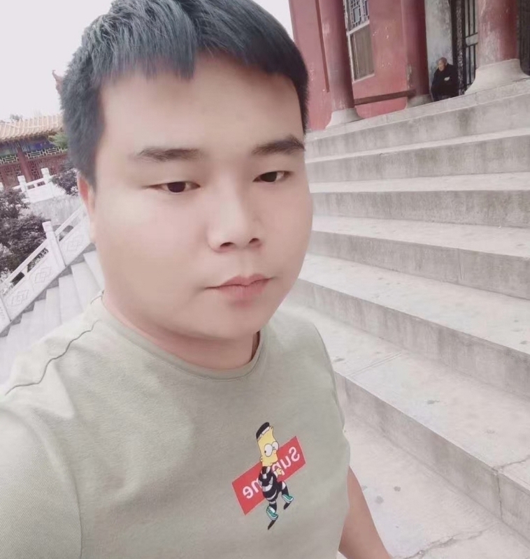 无邪的第一张照片--郧西闪婚服务中心
